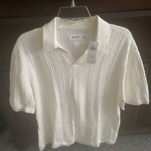 Hollister Mens Or Women’s Cream Color Knit Polo Shirt. Size M. NWT.